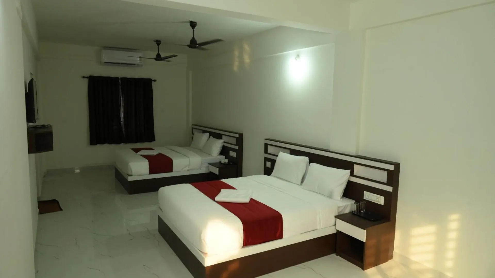 アパートホテル Cat'S Eye Hotel Kochi インド